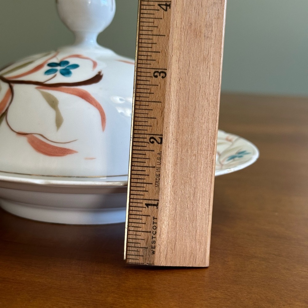 Porcelain Covered Dish - Picture 5 of 12